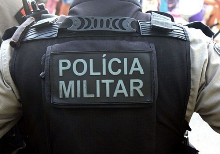 POLÍCIA MILITAR PRENDE TRÊS E APREENDE GRANDE QUANTIDADE DE DROGAS EM GUIMARÂNIA